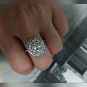 18k White Gold Halo Diamond Ring